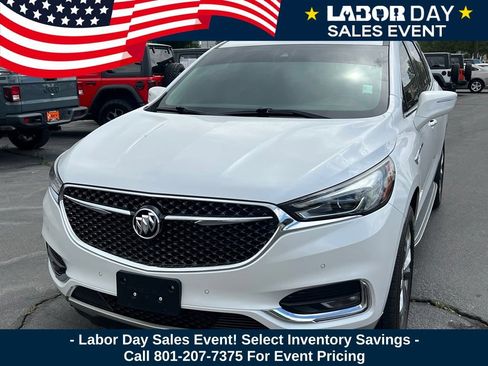 Used 2018 Buick Enclave Avenir w/ Avenir Technology Package AWD/4WD image 2