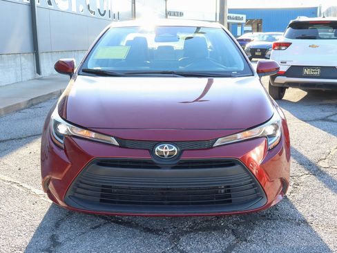 Used 2024 Toyota Corolla LE FWD image 2