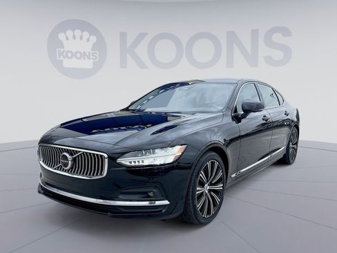 Used 2023 Volvo S90 B6 Plus image 1