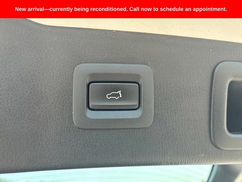 Used 2018 MAZDA CX-5 Touring w/ Preferred Equipment Package FWD image 17