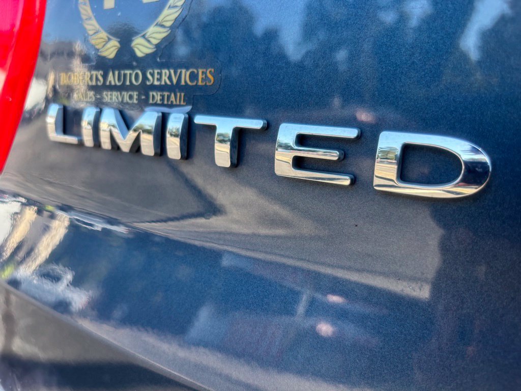 Used 2019 Ford Explorer Limited w/ Limited Luxury Package FWD image 14