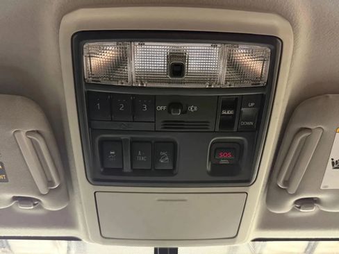 Used 2016 Toyota 4Runner Limited AWD/4WD image 34