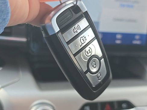 Used 2022 Ford Explorer XLT w/ Equipment Group 202A image 45