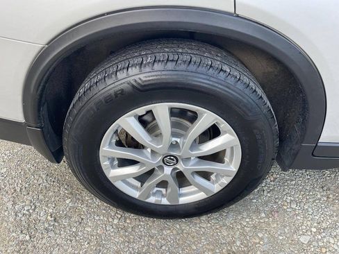 Used 2018 Nissan Rogue SV w/ Premium Package AWD/4WD image 30