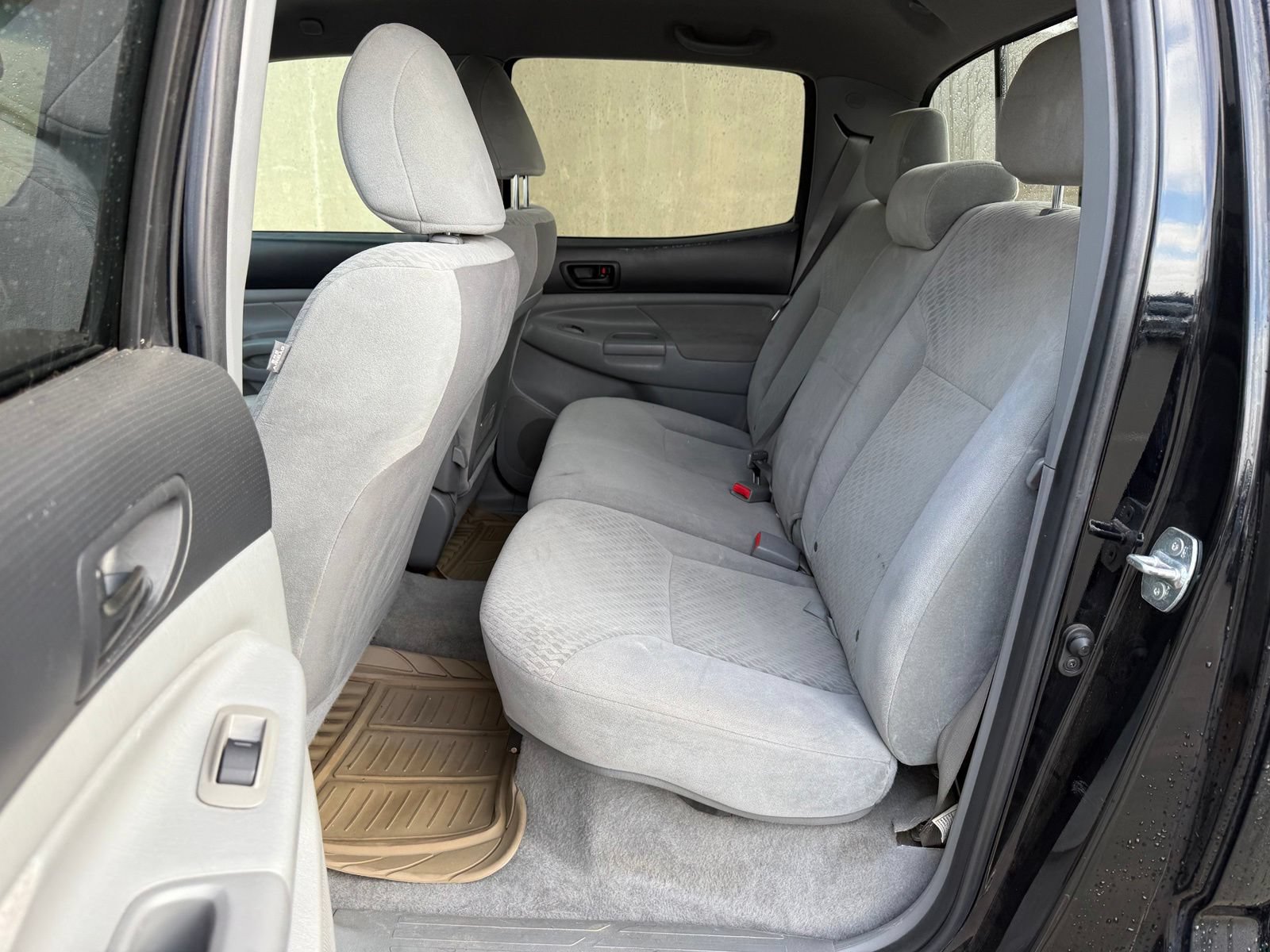Used 2011 Toyota Tacoma PreRunner w/ SR5 Pkg #2 RWD image 10