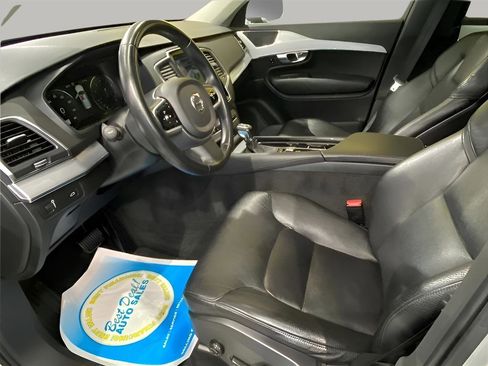 Used 2018 Volvo XC90 T6 Momentum w/ Convenience Package image 10
