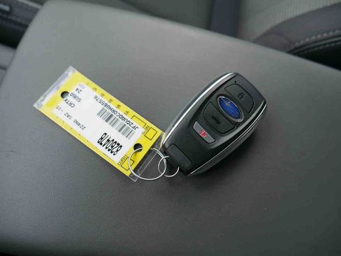 Used 2024 Subaru Crosstrek 2.0i Premium w/ Crosstrek Mirror Package AWD/4WD image 25