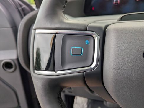 Certified 2025 Ford Expedition Active AWD/4WD image 18