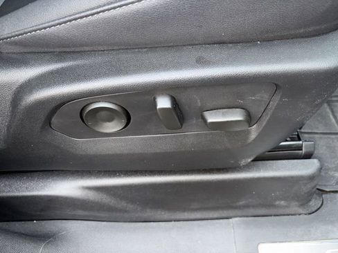 Used 2023 Chevrolet Tahoe Z71 w/ Z71 Off-Road Package image 8