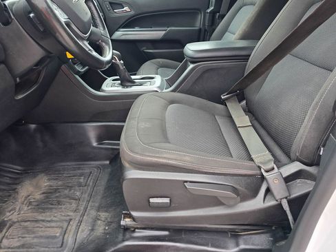 Used 2022 Chevrolet Colorado LT w/ Fleet Safety Package RWD image 11