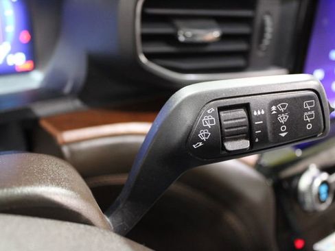 Used 2022 Ford Explorer King Ranch w/ Technology Package image 36