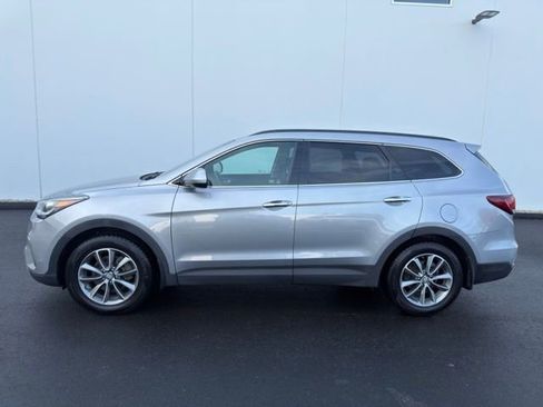 Used 2019 Hyundai Santa Fe XL SE image 8