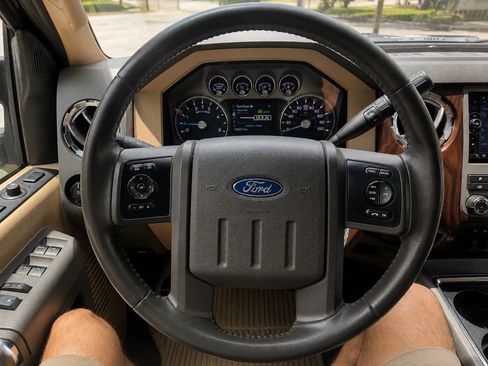 Used 2012 Ford F250 Lariat w/ Lariat Interior Pkg AWD/4WD image 16