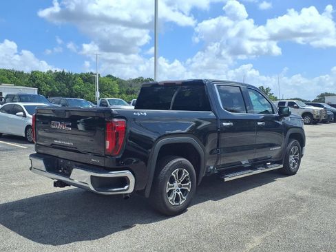 Used 2025 GMC Sierra 1500 SLT AWD/4WD image 2