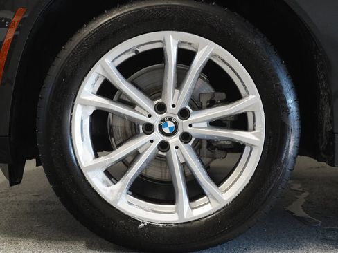 Used 2025 BMW X3 xDrive30i w/ Premium Package image 9