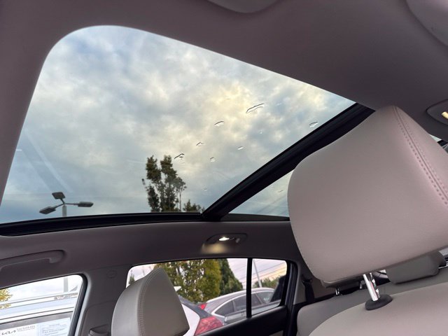 Certified 2022 Kia Sportage EX FWD image 10