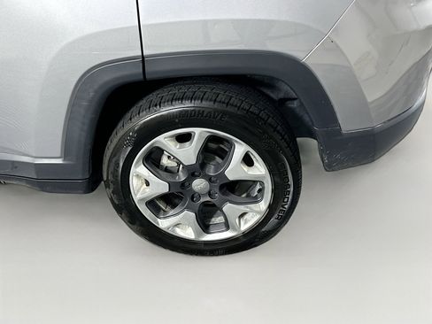 Used 2018 Jeep Compass Limited w/ Navigation Group AWD/4WD image 11