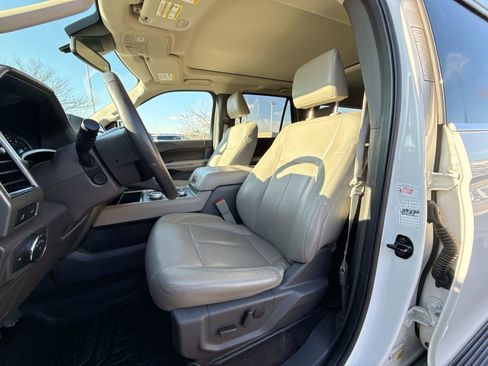 Used 2021 Ford Expedition Max XLT image 13