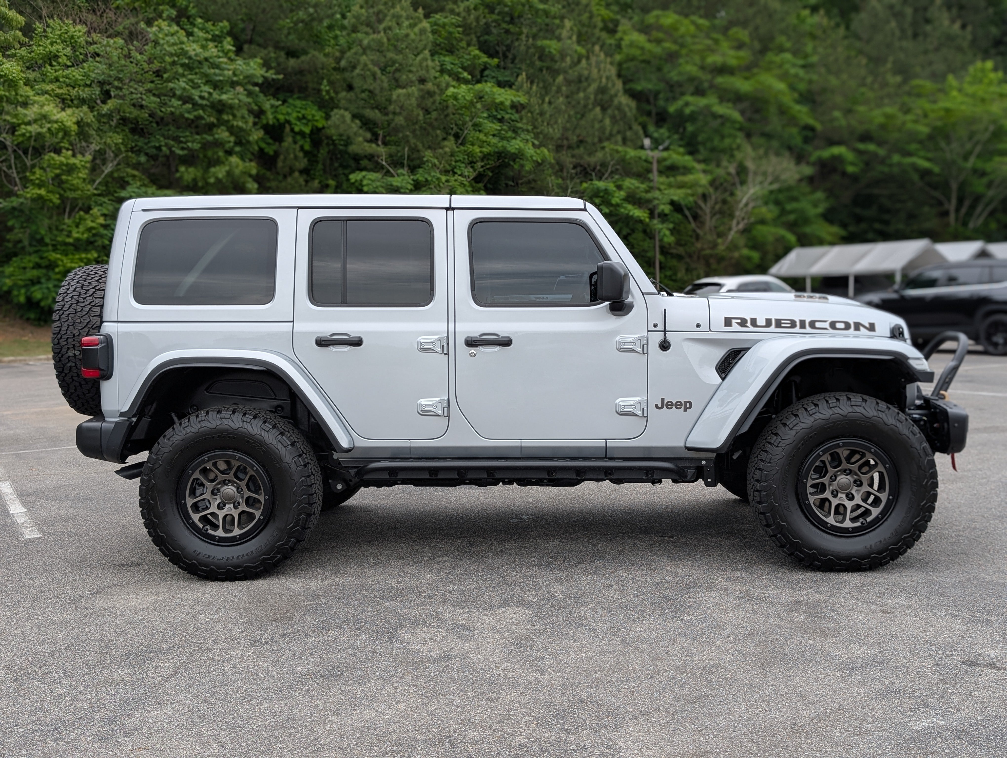 Used 2023 Jeep Wrangler Unlimited Rubicon 392 w/ Xtreme Recon 35" Tire Package AWD/4WD image 10