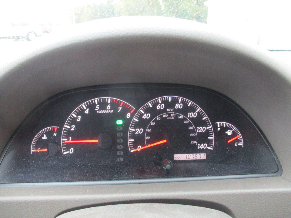 Used 2005 Toyota Camry XLE w/ VSC & Side Airbag Pkg FWD image 28