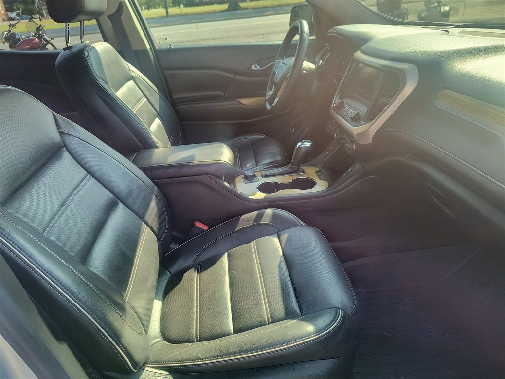 Used 2017 GMC Acadia Denali w/ Technology Package AWD/4WD image 23