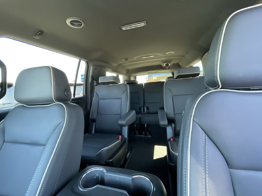 Certified 2025 Chevrolet Suburban Premier RWD image 19
