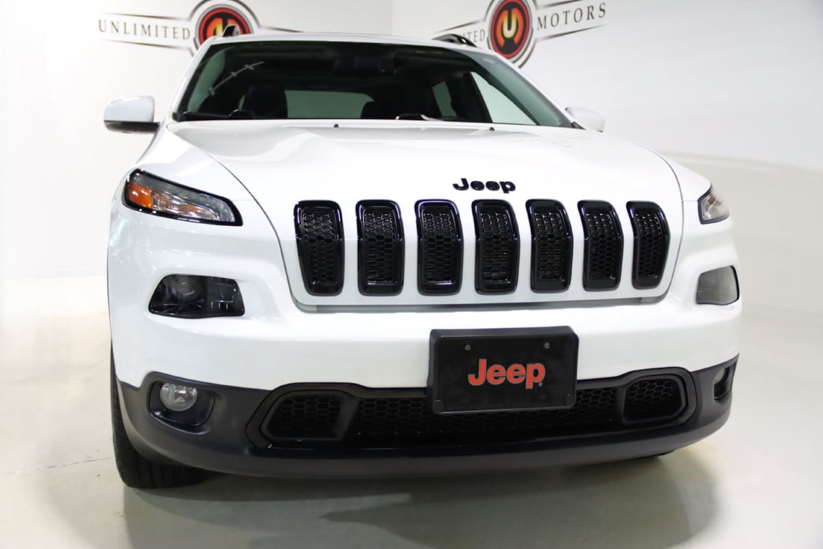 Used 2017 Jeep Cherokee High Altitude AWD/4WD image 21