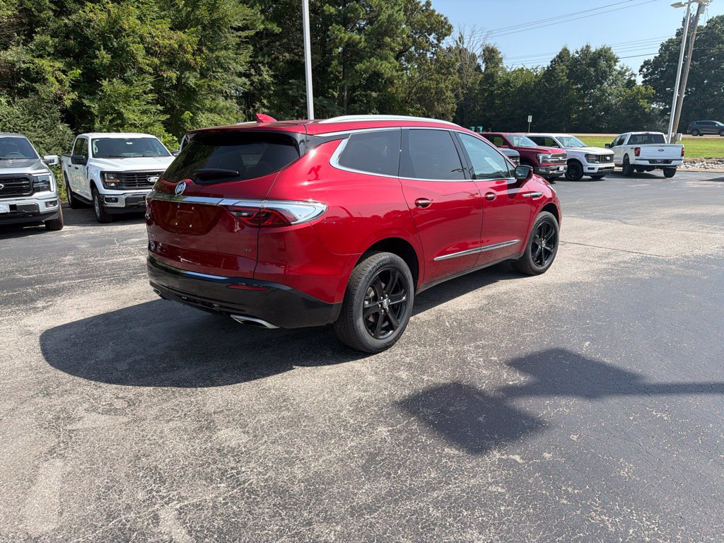 Used 2023 Buick Enclave Essence w/ Experience Buick Package FWD image 3