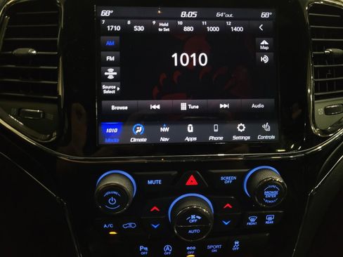 Used 2021 Jeep Grand Cherokee Limited AWD/4WD image 25
