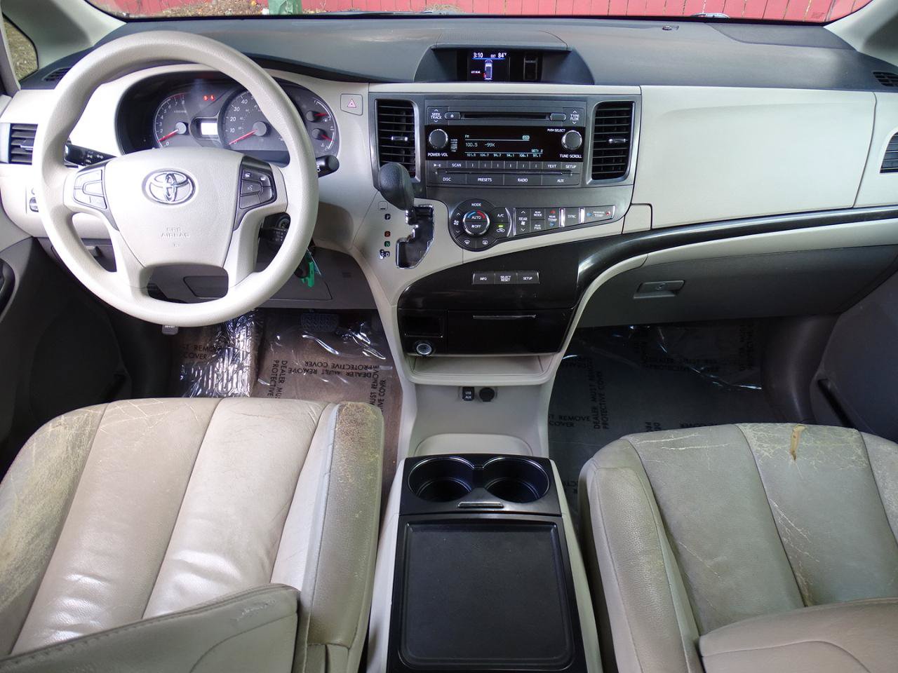 Used 2014 Toyota Sienna LE FWD image 30