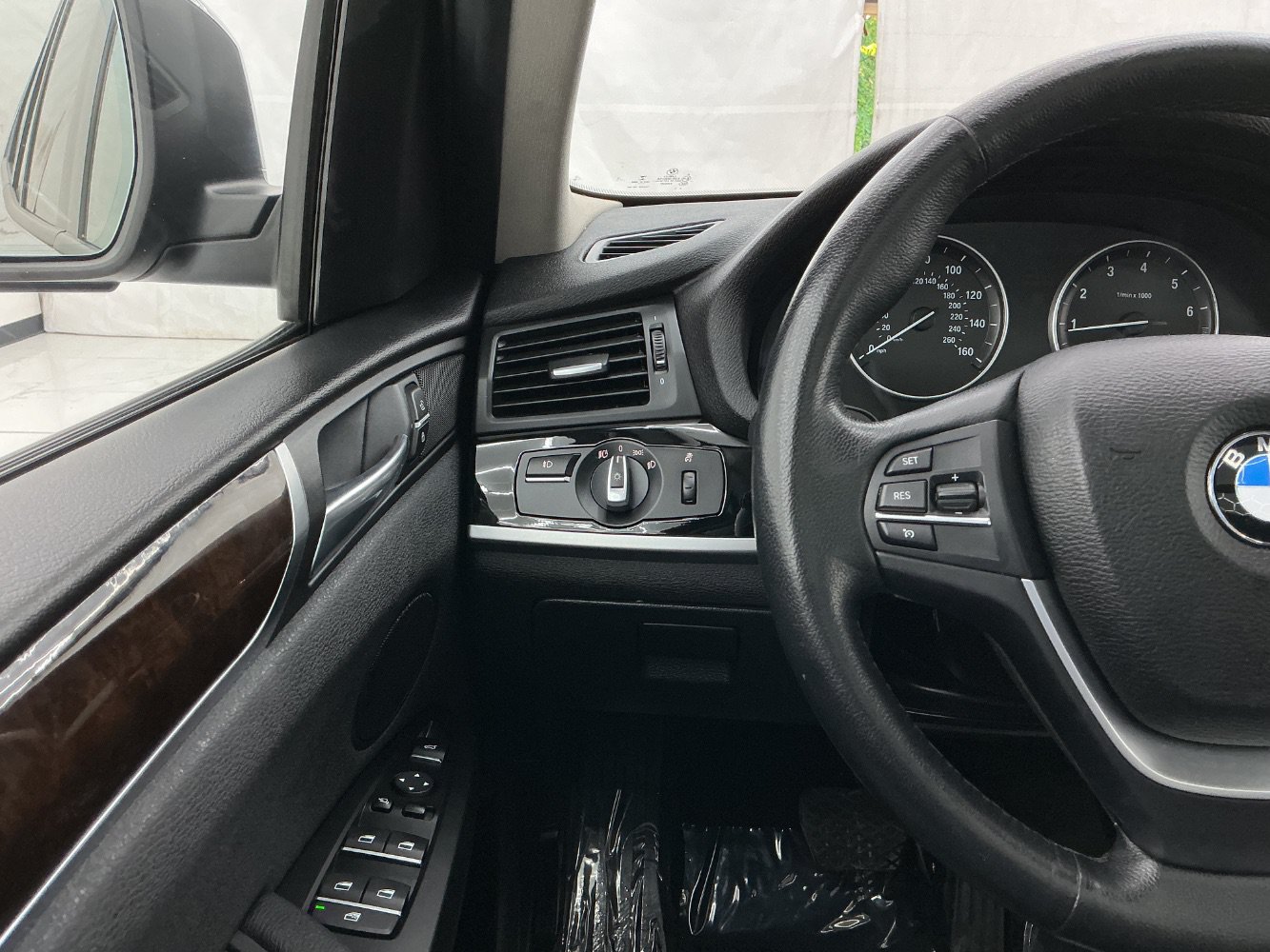 Used 2017 BMW X3 xDrive28i AWD/4WD image 33