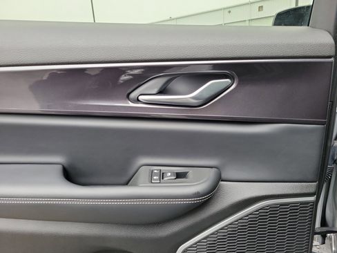 Used 2021 Jeep Grand Cherokee L Laredo w/ Luxury Tech Group I image 12