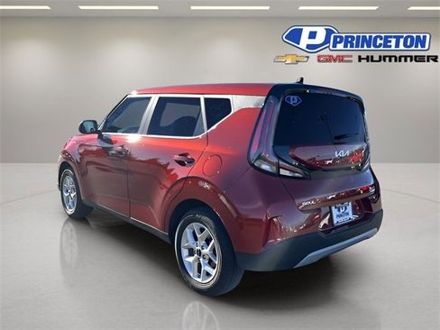 Used 2025 Kia Soul LX w/ LX Technology Package image 5