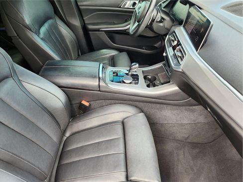 Used 2019 BMW X5 xDrive50i w/ M Sport Package AWD/4WD image 14