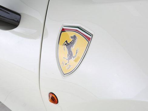 Used 2017 Ferrari 488 Spider RWD image 20
