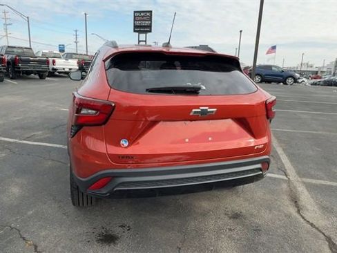 Used 2024 Chevrolet Trax RS w/ Driver Confidence Package image 7