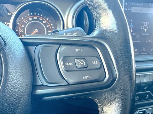 Used 2021 Jeep Wrangler Unlimited Sport image 39