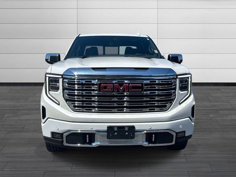 Used 2022 GMC Sierra 1500 Denali w/ Denali Reserve Package AWD/4WD image 11
