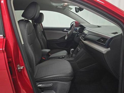 Used 2022 Volkswagen Taos SE w/ IQ.Drive SE Package image 7