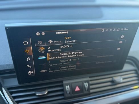 Certified 2025 Audi Q5 2.0T Premium image 23