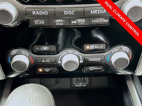 Used 2018 Nissan Pathfinder S image 16