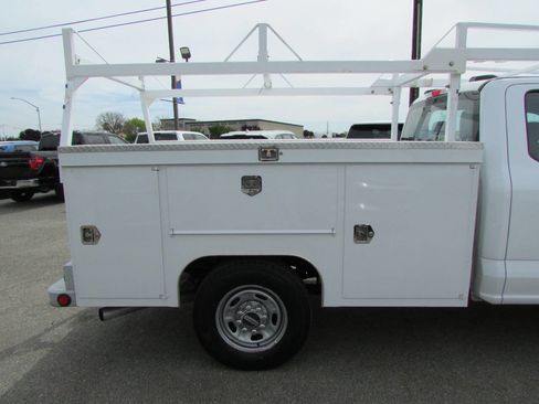 Used 2023 Ford F250 XL w/ XL Chrome Package image 8