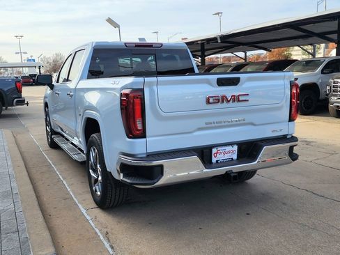 New 2026 GMC Sierra 1500 SLT image 6