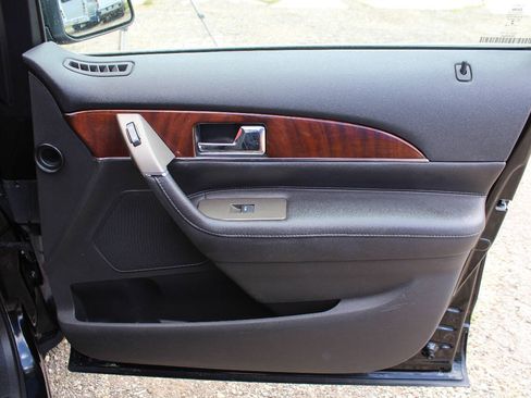 Used 2014 Lincoln MKX AWD w/ Equipment Group 102A image 26