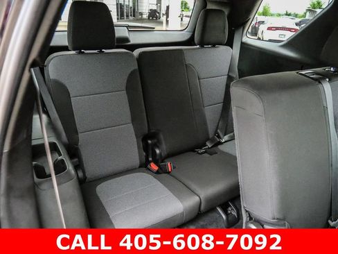 Used 2023 Chevrolet Traverse LT w/ Rear Camera Mirror Package AWD/4WD image 43