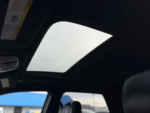 Used 2017 Dodge Durango R/T w/ Blacktop Package image 23