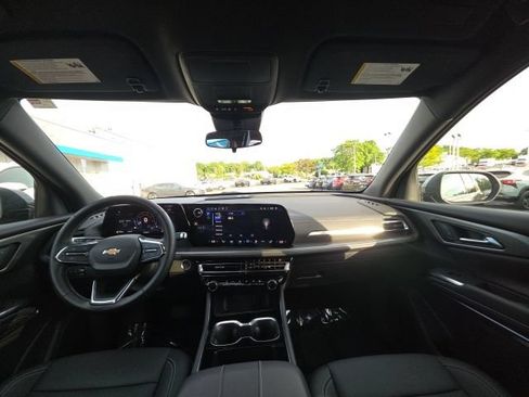 Used 2026 Chevrolet Traverse LT AWD/4WD image 13