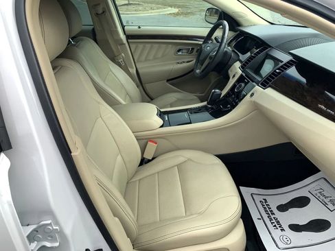 Used 2018 Ford Taurus Limited w/ Driver Assist Package image 30