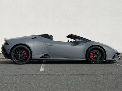 Used 2022 Lamborghini Huracan EVO image 4