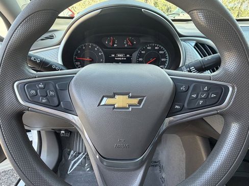 Used 2020 Chevrolet Malibu LS image 22